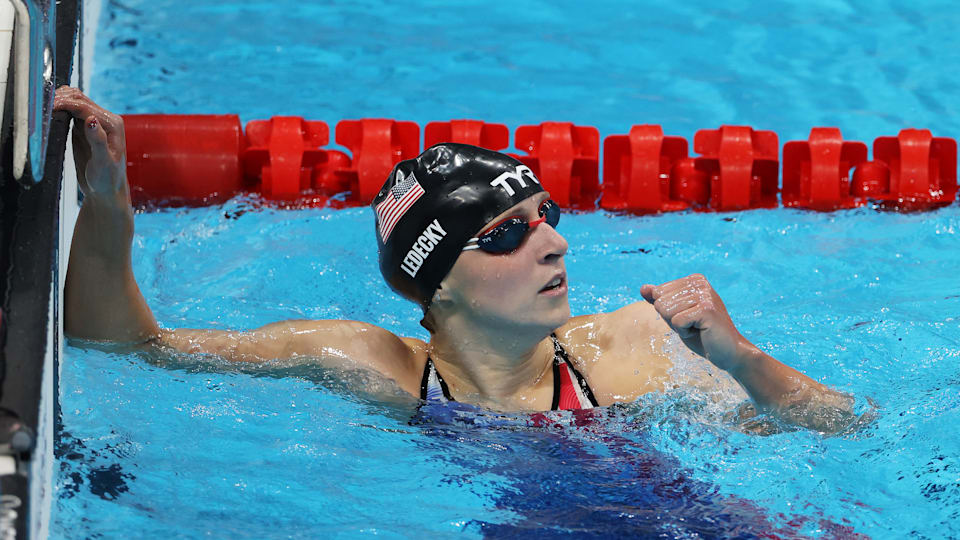 Katie Ledecky de Estados Unidos en la final de los  800m libres de Tokio 2020
