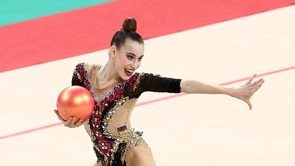 Gold im Reifen und Ball Darja Varfolomeev triumphiert bei Rhythmischer