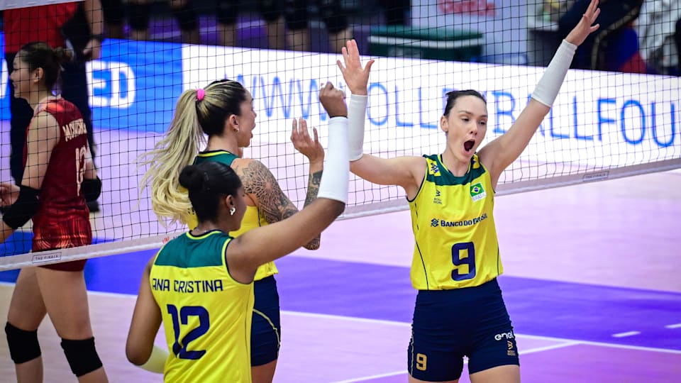 Vôlei feminino do Brasil confirma favoritismo, derrota Tailândia e