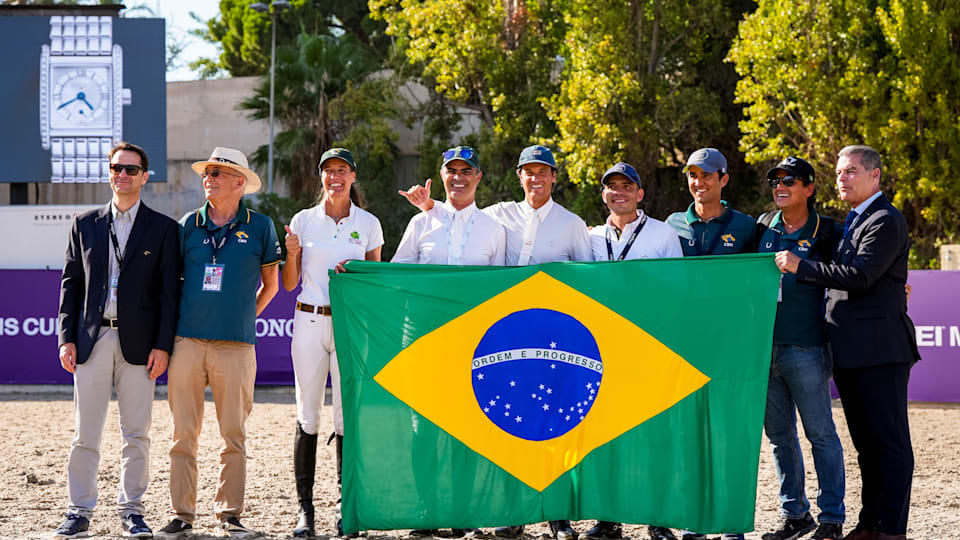 Equipe brasileira de hipismo saltos durante a Copa das Nações 2023, em Barcelona.