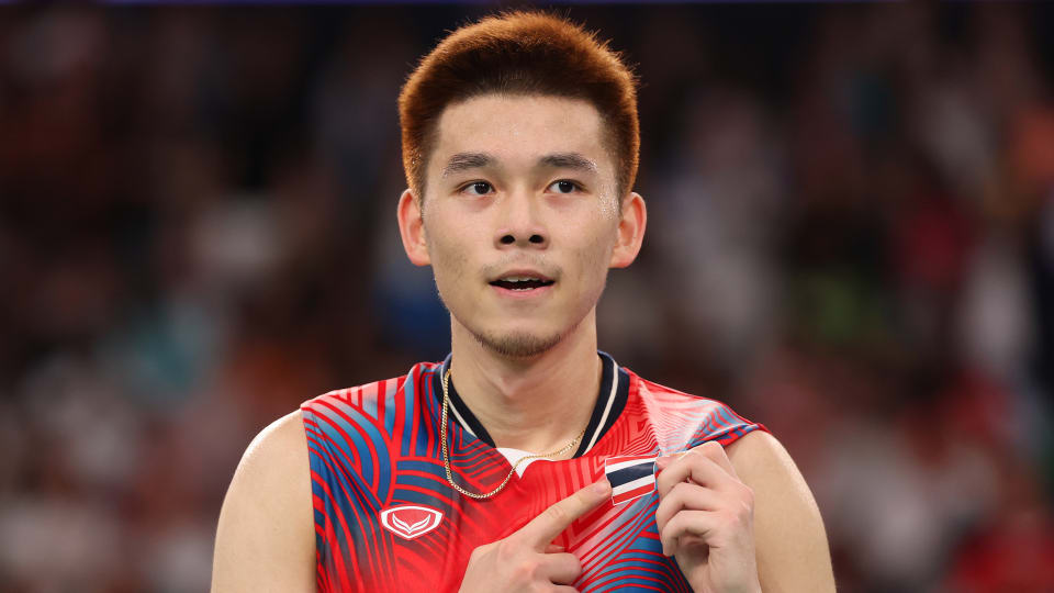 Badminton: BWF singles world rankings - Kunlavut Vitidsarn returns to ...