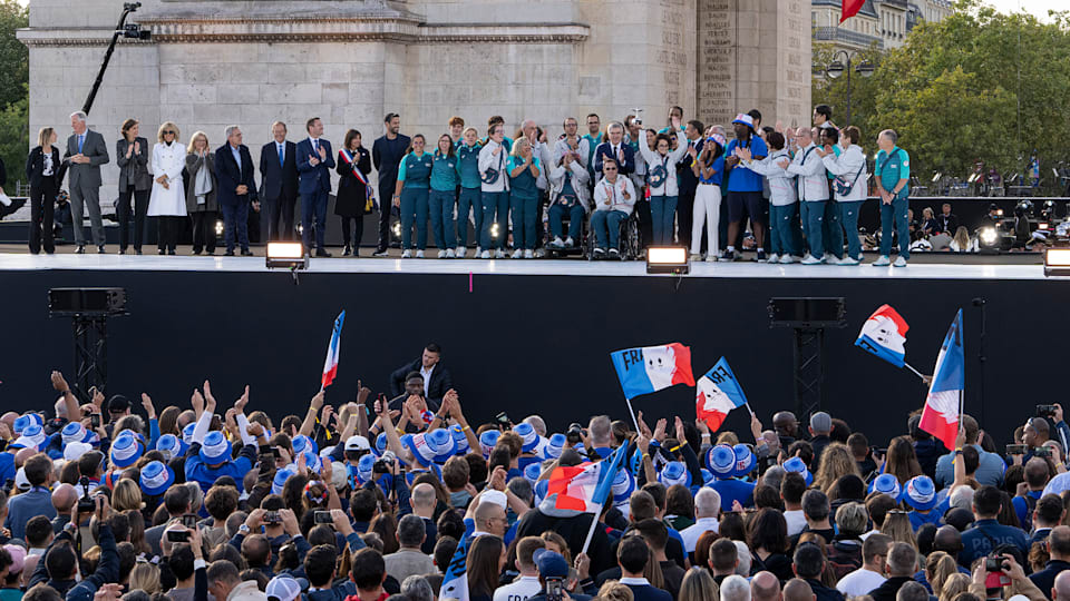 140924_IOC President_Parade for the People_Martin_IOC8594
