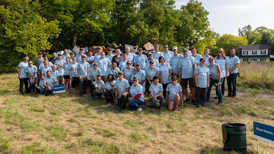 Dow successfully rallies employees and partners to reduce marine litter with its global campaign #PullingOurWeight Beach Clean-up