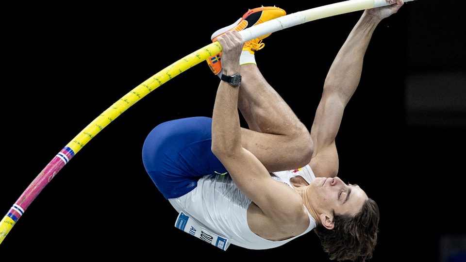 Shanghai/Suzhou Diamond League 2024 Mondo Duplantis sets pole vault