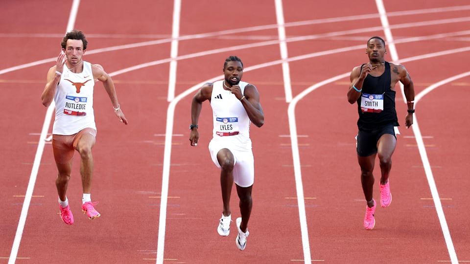 Noah Lyles, Erriyon Knighton breeze through round one in 200m at U.S