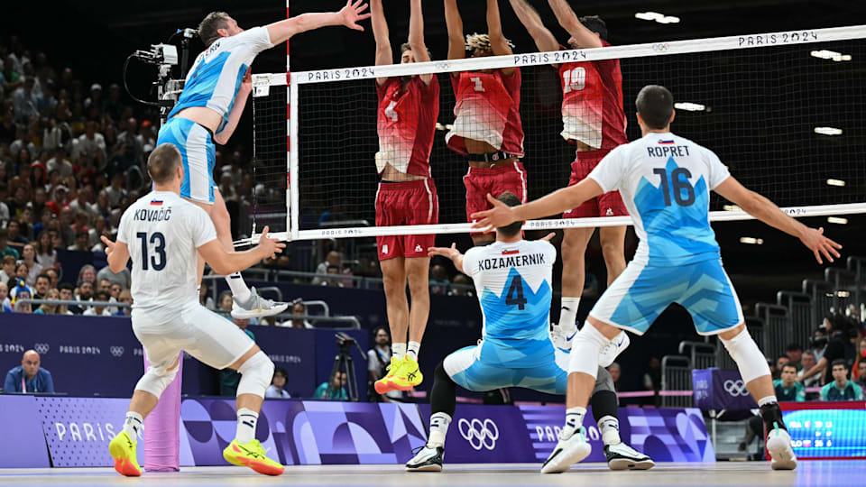 JO de Paris 2024 Volleyball les Bleus tombent face aux Slovenes mais se qualifient pour les quarts