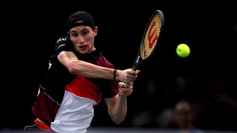 Le Français Ugo Humbert lors de son match contre l'Allemand Alexander Zverev au Rolex Paris Masters ATP Masters 2023