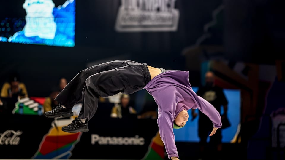 Breaking OQS Budapest