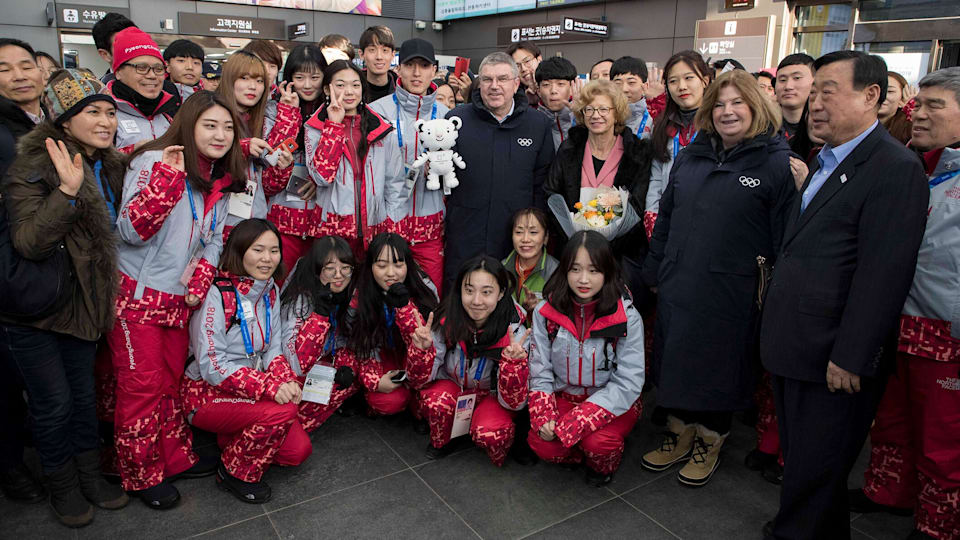 Le président du CIO arrive à PyeongChang par le nouveau train à grande vitesse KTX