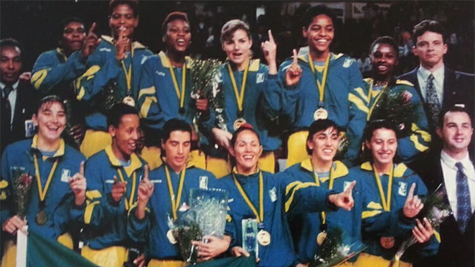 Brasil campeão Mundial de Basquete Feminino em 1994 (Foto: Divulgação / CBB)