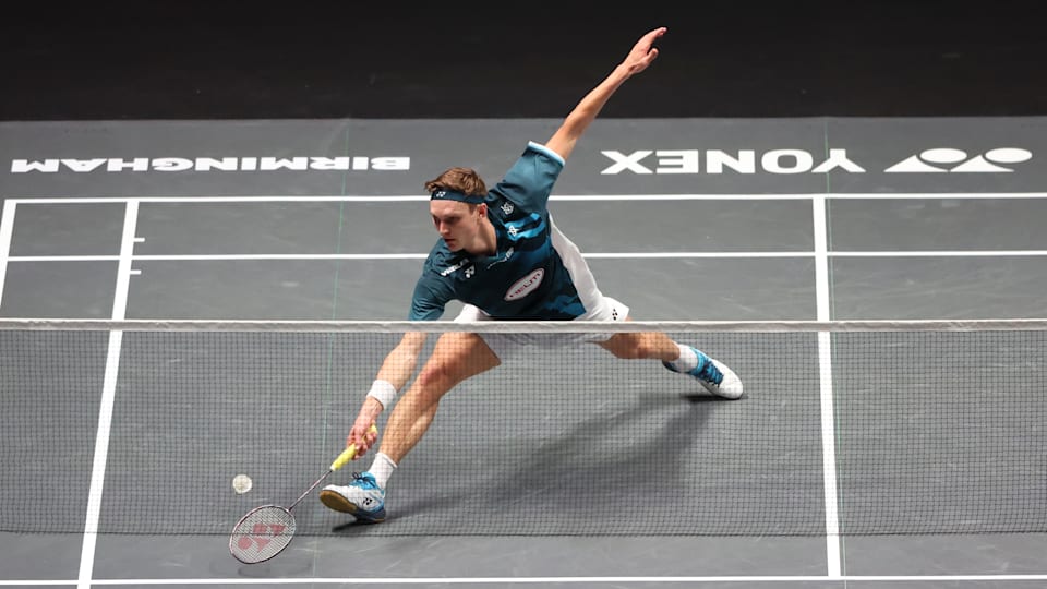 Der deutsche Kai Schäfer wird sich mit dem Olympiasieger von Tokio 2020, Viktor Axelsen, messen.