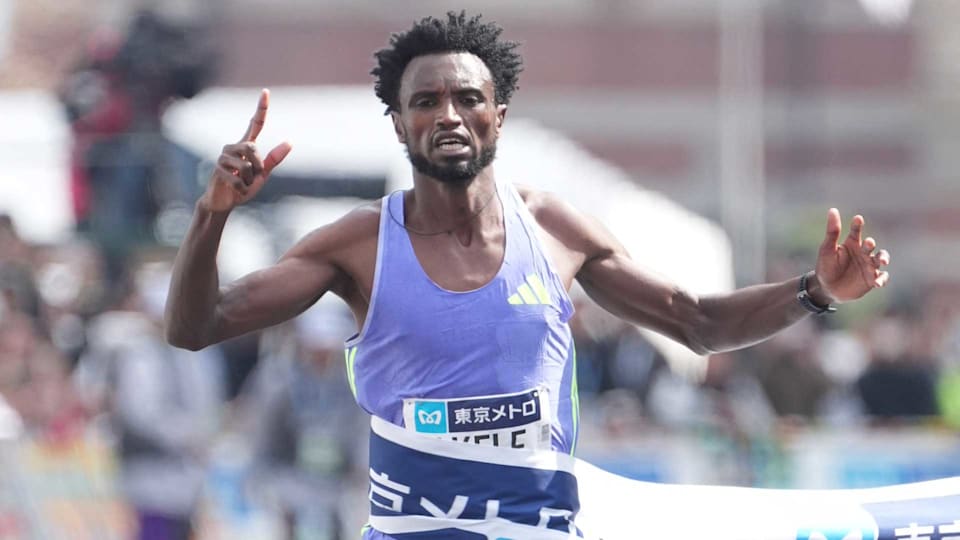 クリスマスファッション タケレが優勝…日本勢トップは市山翼、女子はケベデが大会連覇 陸上用シャツ