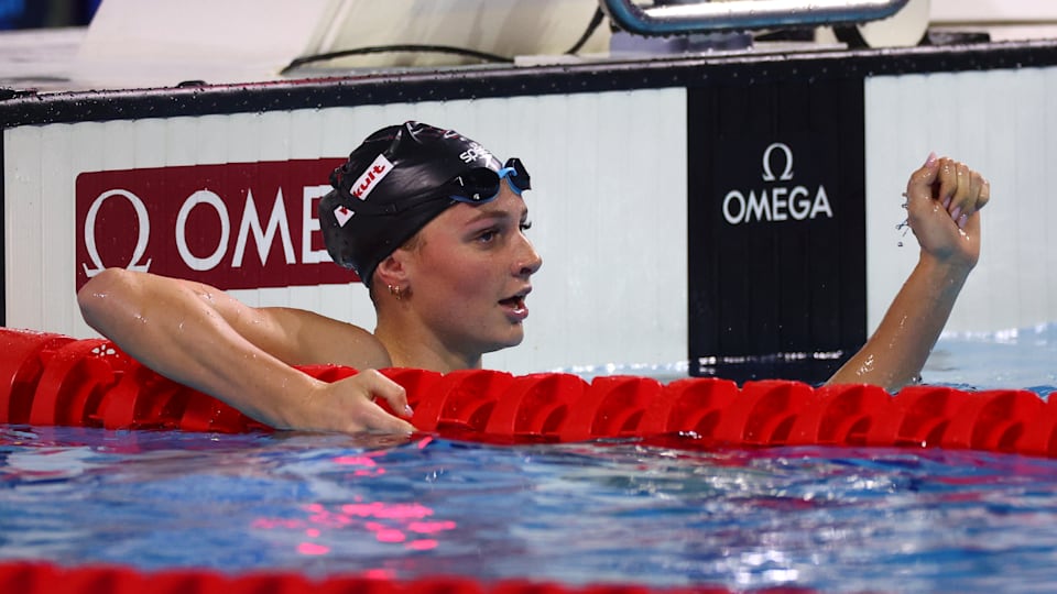Summer McIntosh sets 200m butterfly world record en route to second
