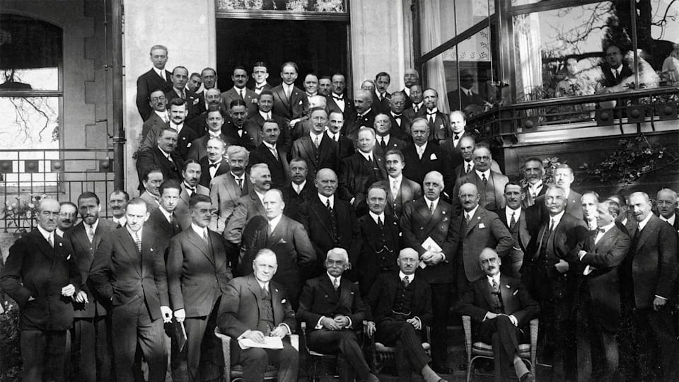 07-Olympic-Congress-Lausanne-1921-banner
