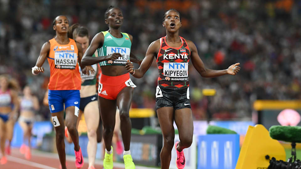 Dutch runner Sifan Hassan falls in 1500m heat but still wins