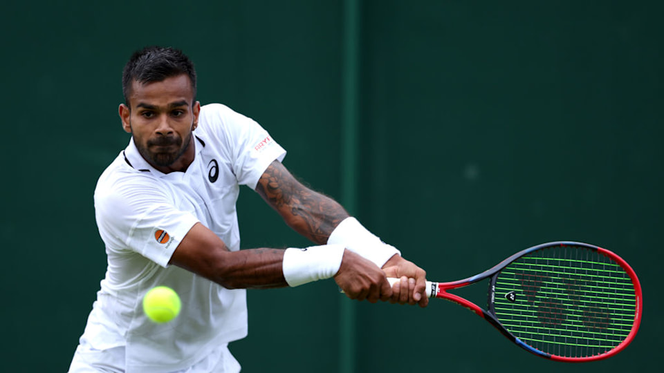 S nagal tennis sales