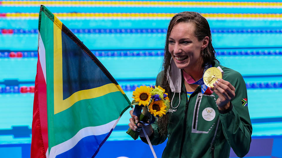 Tatjana Schoenmaker of South Africa with her gold medal in the women's 200m breaststroke from Tokyo 2020 