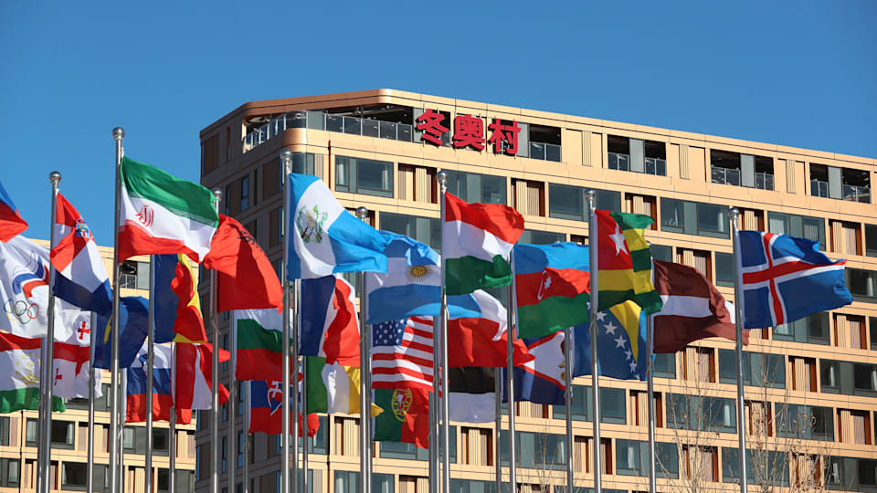 Les athlètes du monde entier commencent à arriver alors que les villages olympiques des Jeux de Beijing 2022 ouvrent leurs portes