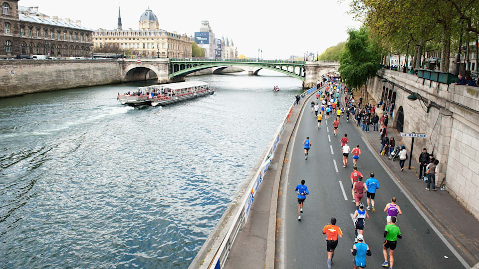 Marathon de Paris 2025 Des dizaines de milliers de marathoniens