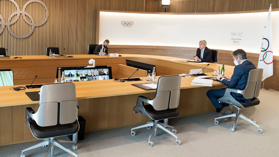 La commission exécutive du CIO maintient la suspension de la reconnaissance de l'AIBA et exprime de sérieuses réserves concernant l'IWF 