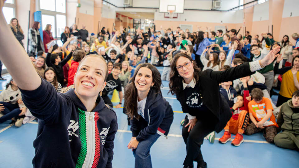 All student classes gathered with athlete C.Kostner at the first edition of Winter Games Week