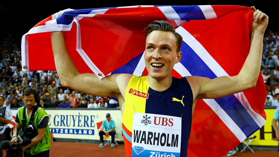 Karsten Warholm saunters to indoors 400m victory at home 