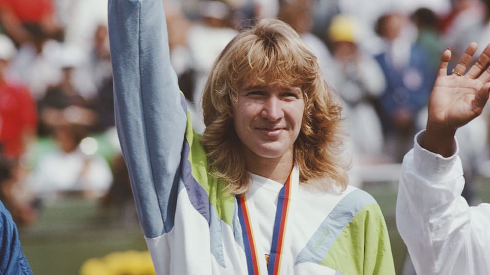 Steffi Graf won gold medal at the Seoul 1988 Olympics.