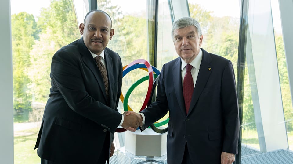 Ahmed Abu Elgasim Hashim, President of the Sudanese National Olympic Committee, and IOC President Thomas Bach