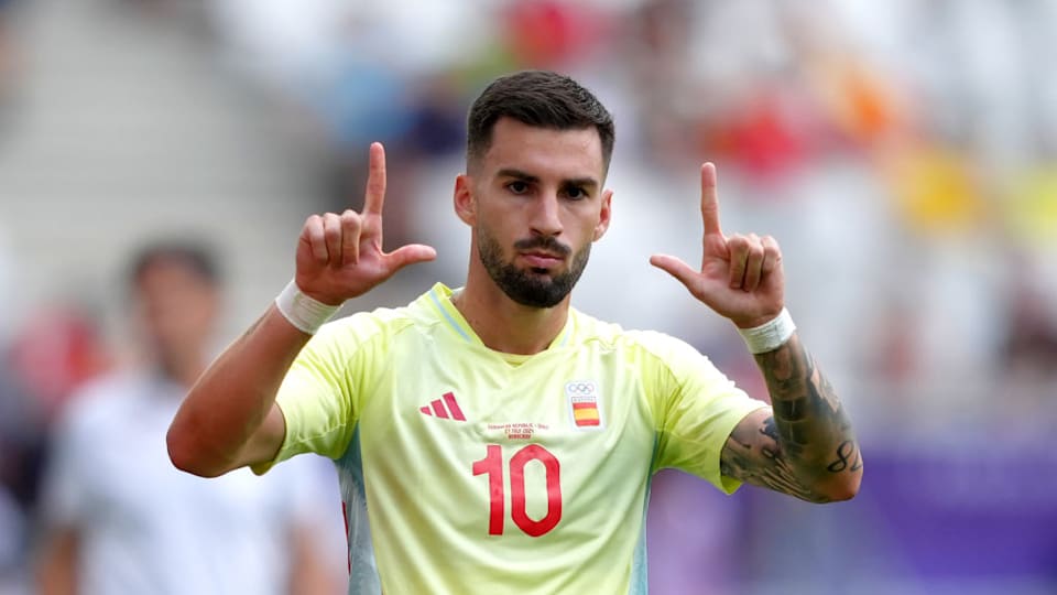 Alex Baena (ESP) men's football
