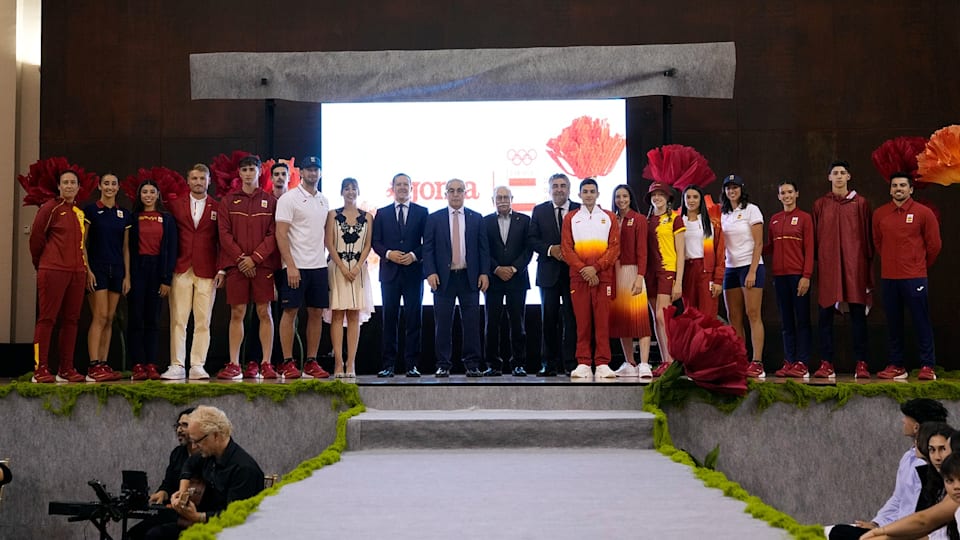 Presentación uniforme España COE