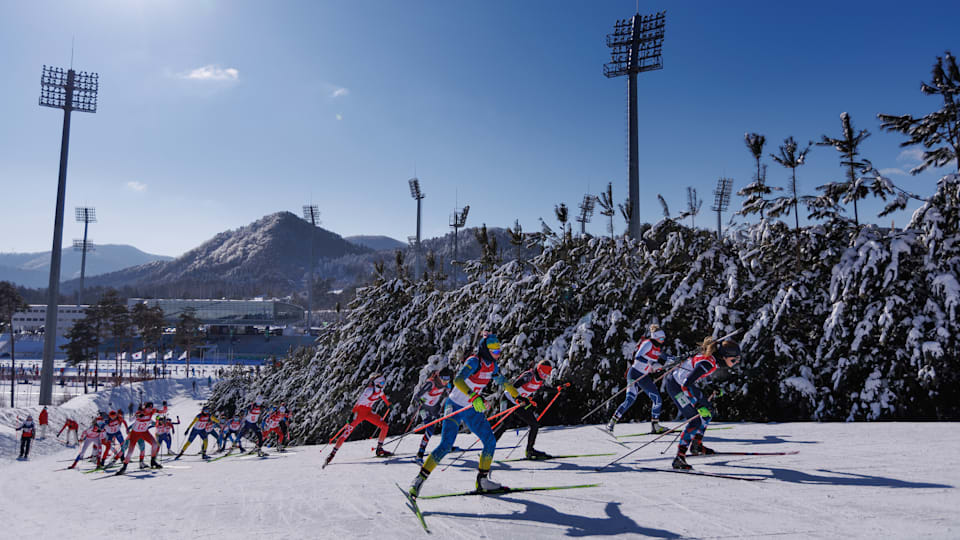 Départ groupé du relais mixte biathlon 4 km + 6 km au centre de biathlon d'Alpensia. Jeux olympiques de la jeunesse d'hiver, Gangwon, République de Corée, mercredi 24 janvier 2024.