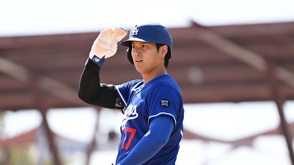 Amazon.co.jp: 大谷翔平 50/50 記念 プレイヤースタンド