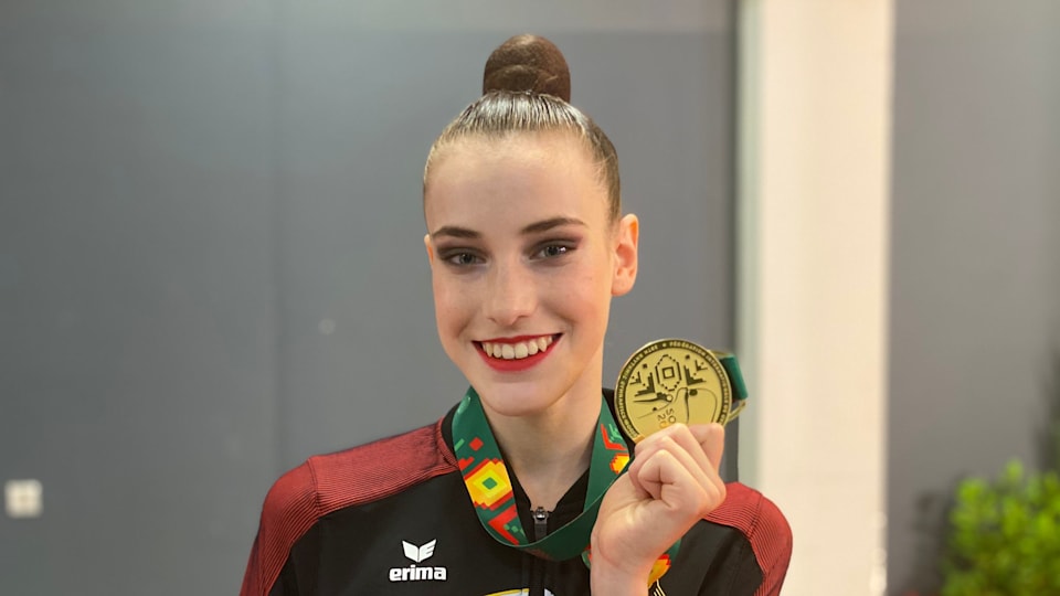 Rhythmic Gymnastics World Championships Darja Varfolomeev wins historic gold medal in clubs final