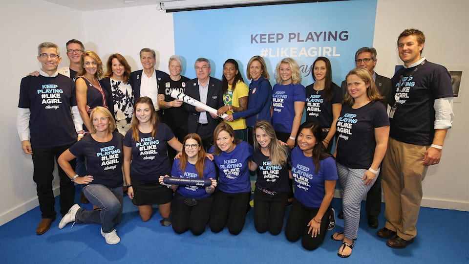 Le partenaire TOP mondial P&G continue d’encourager les filles du monde entier à jouer #likeagirl