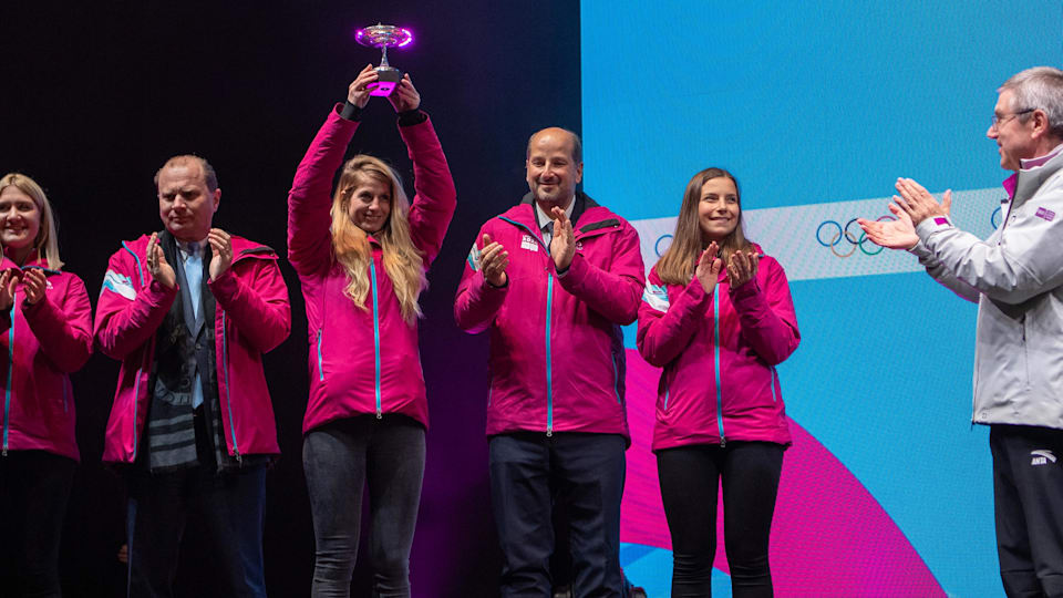 Olympic Cup awarded to population of Lausanne and Canton of Vaud