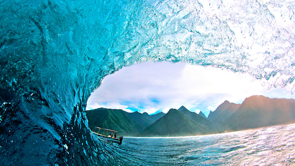 Perfect wave in Tahiti