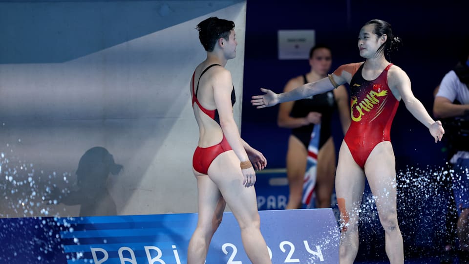 Chang Yani and Chen Yiwen win diving gold
