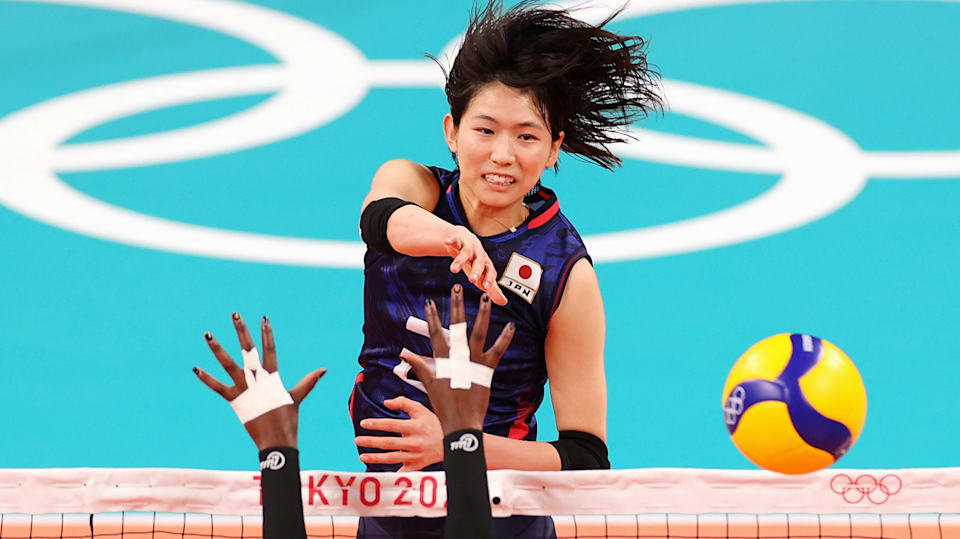 全日本女子バレー代表 古賀紗理奈選手直筆サイン等身大タペストリー