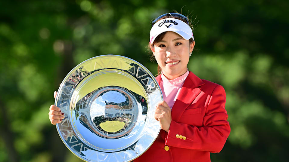 ゴルフ】アース・モンダミンカップ：木村彩子が6打差から逆転で初優勝