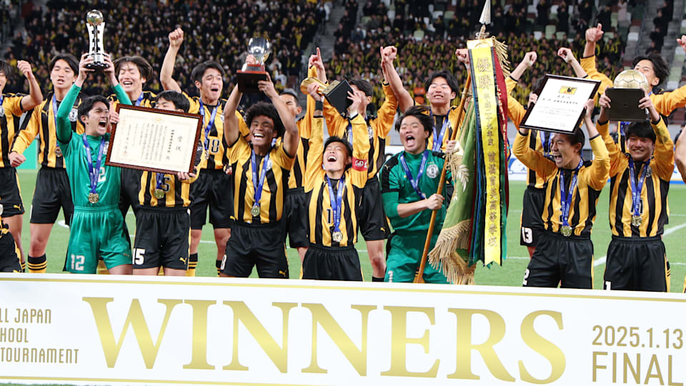 前橋育英がPK戦を制し7大会ぶり2度目の優勝丨第103回全国高等学校