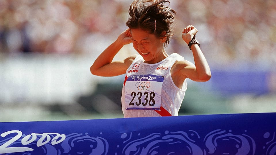 高橋尚子：「Qちゃん」はシドニー五輪で、金メダルとともに何を