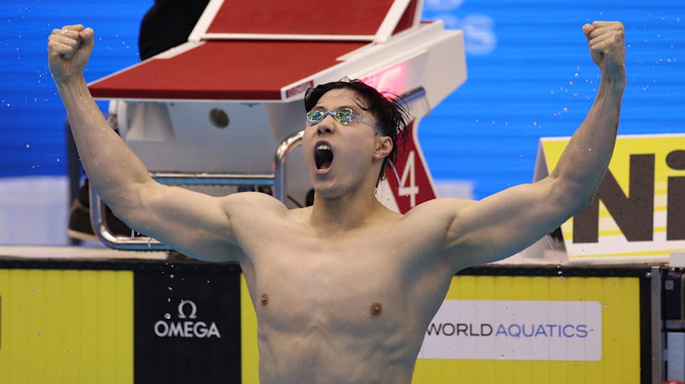 2023年福冈世锦赛：覃海洋刷新男子200米蛙泳世界纪录夺金
