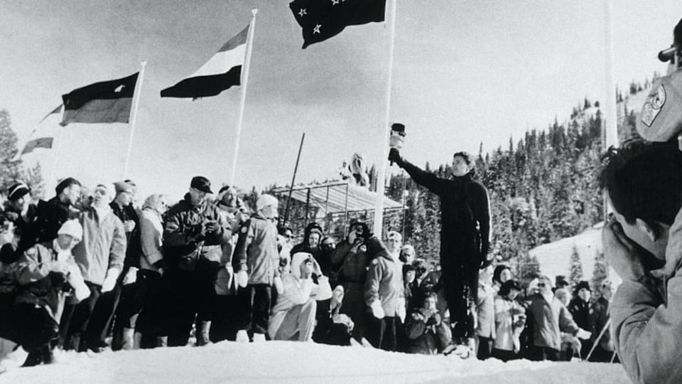 Squaw_Valley_1960_torch_hero
