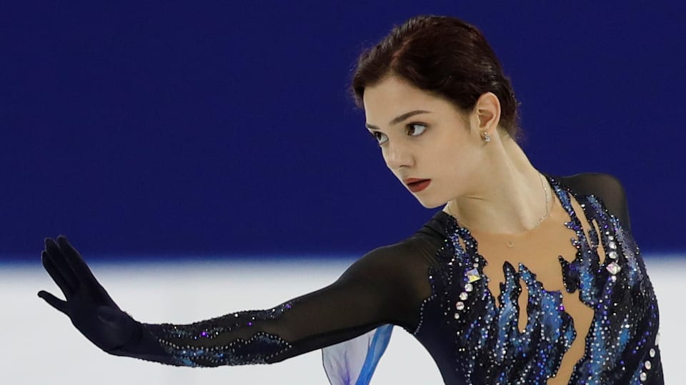 Hello Russia Evgenia Medvedeva 掲載！ Evgenia Medvedeva to miss Russian nationals leaving season in flux
