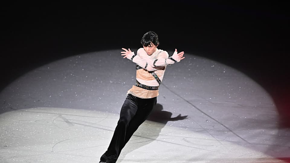 Hanyu Yuzuru photo book released to mark 29th birthday, ice show