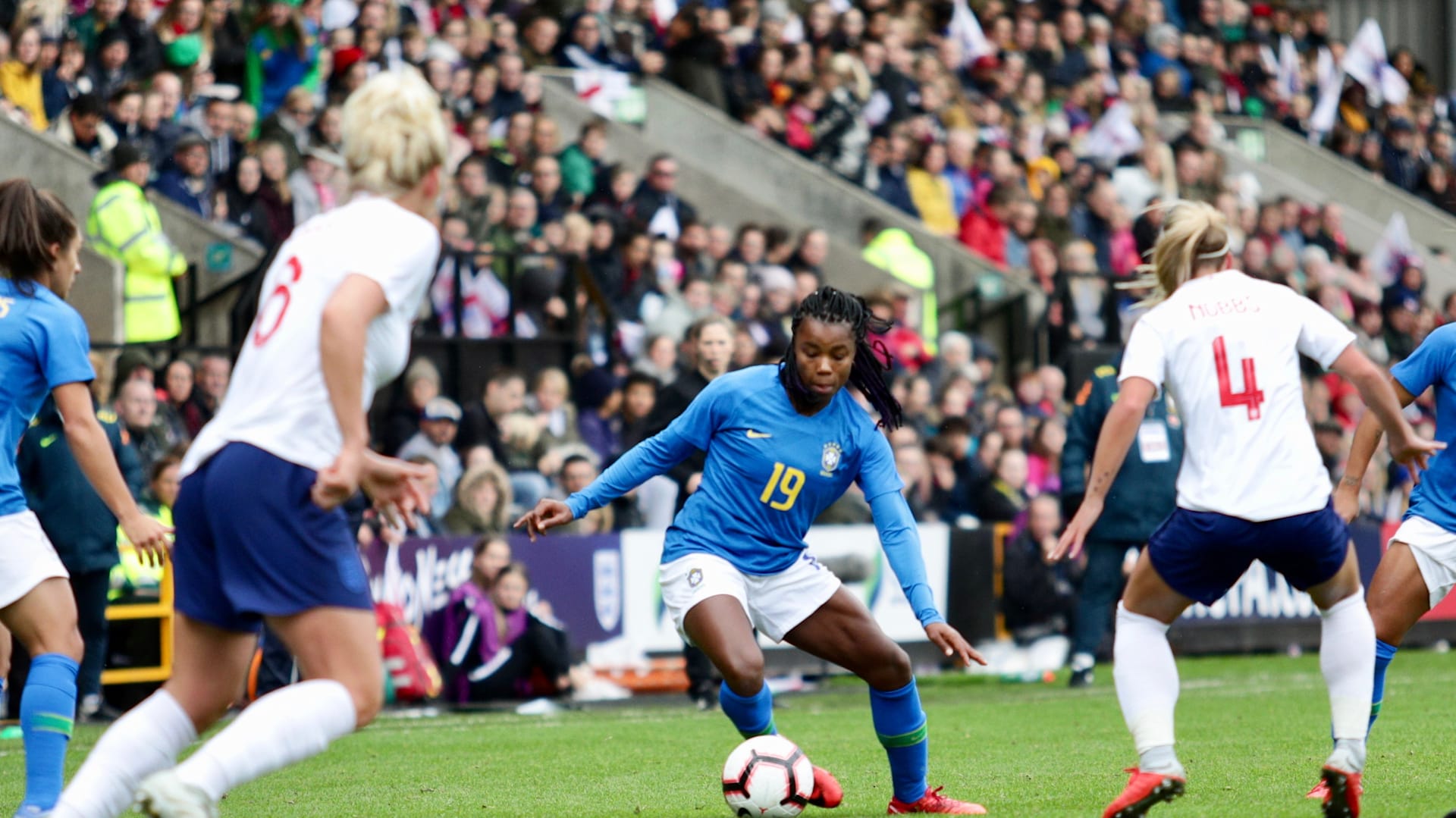 Inglaterra x Brasil - Finalíssima: onde assistir ao vivo e escalações