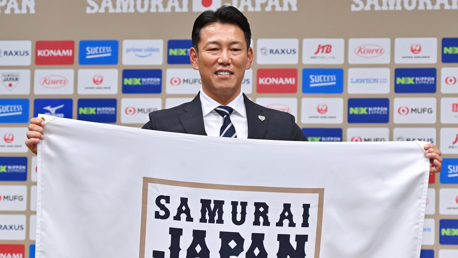 R*い様 ⭐️新品未使用 侍ジャパン⭐️ 野球 日本代表 井端監督 刺繍レプリカ 野球日本代表・侍ジャパンの新監督に井端弘和氏が就任…初陣は11月の