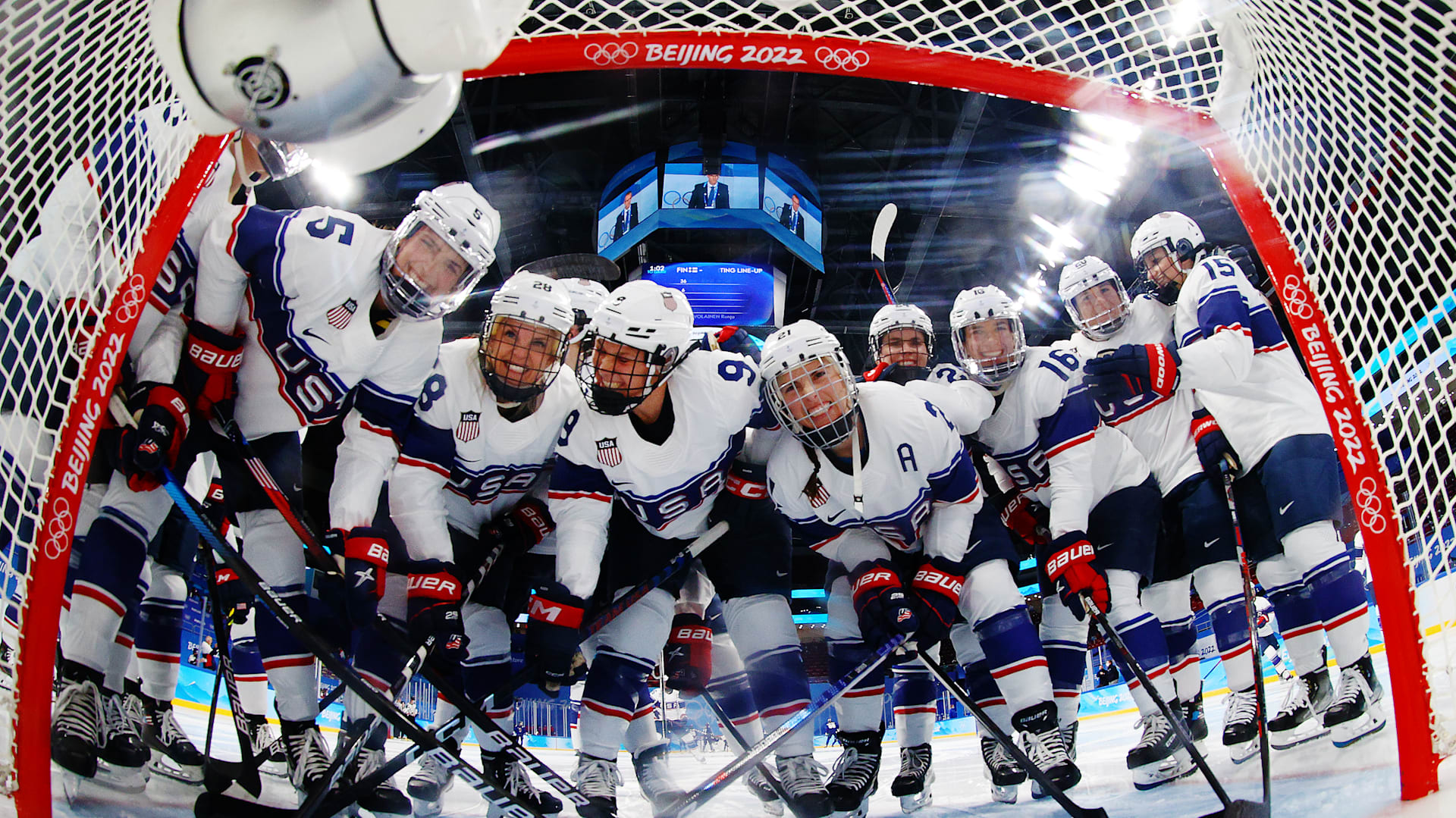 Canadá e Estados Unidos goleiam na estreia do Hóquei no gelo masculino -  Surto Olímpico