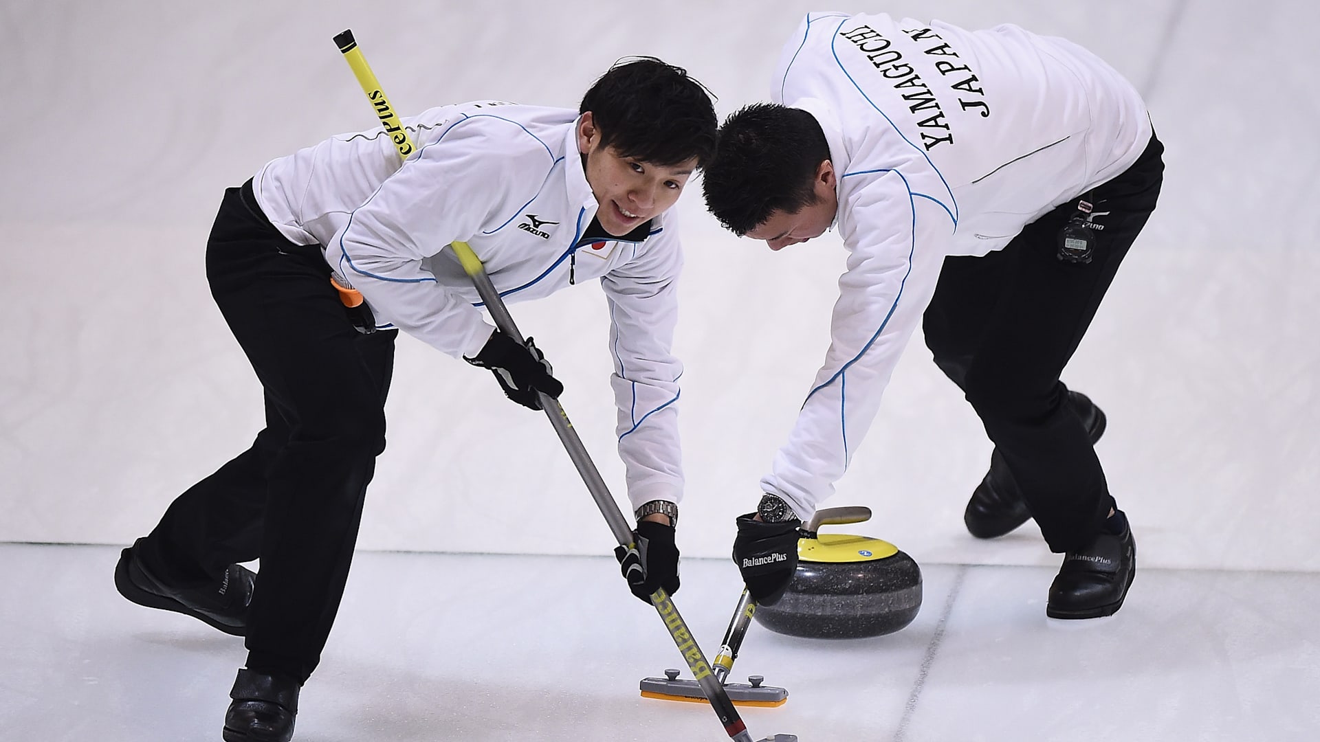 男子はSC軽井沢が無傷の6連勝、ロコ・ソラーレは4勝目