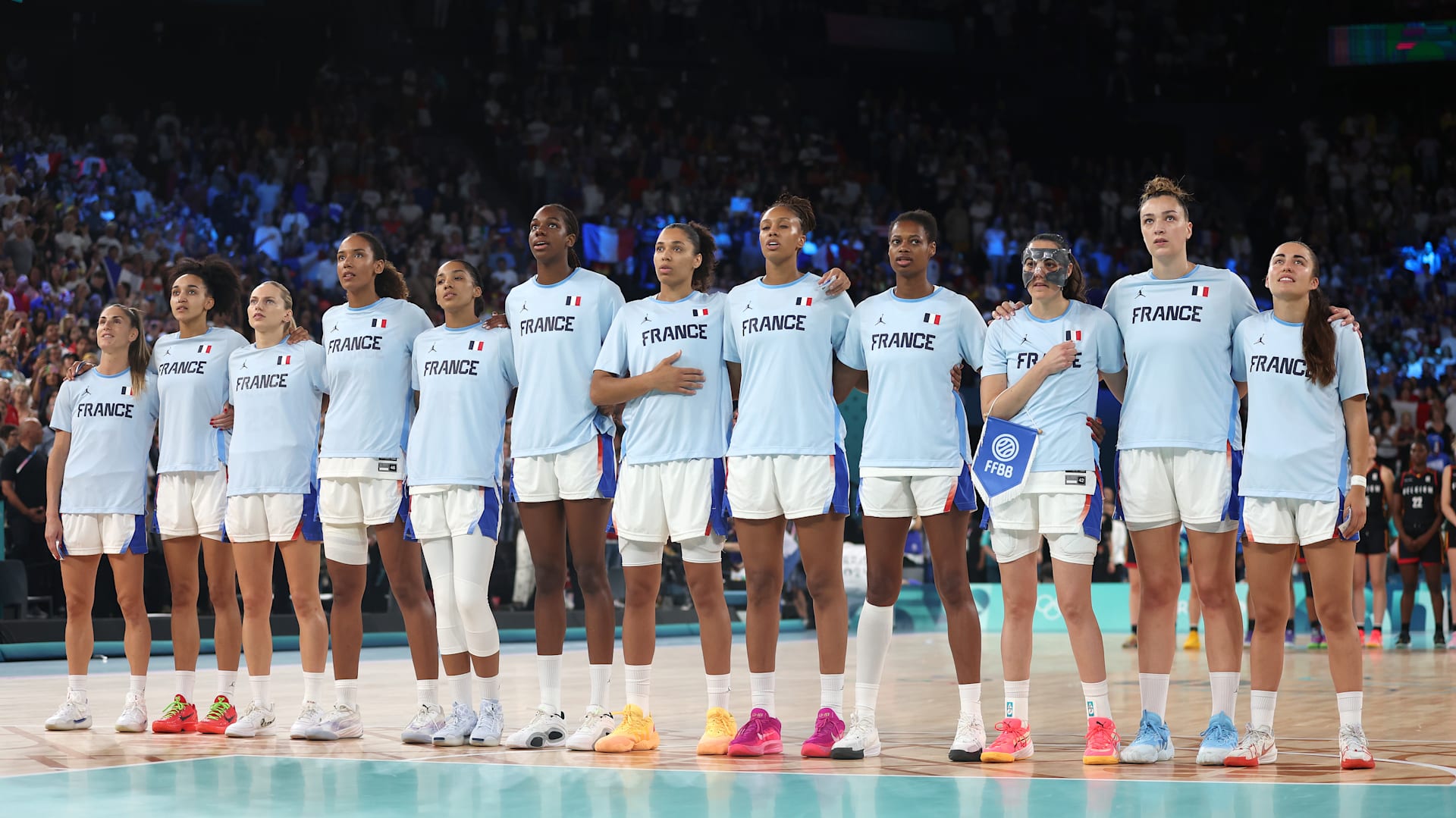 パリ2024バスケットボール女子決勝、フランス代表対